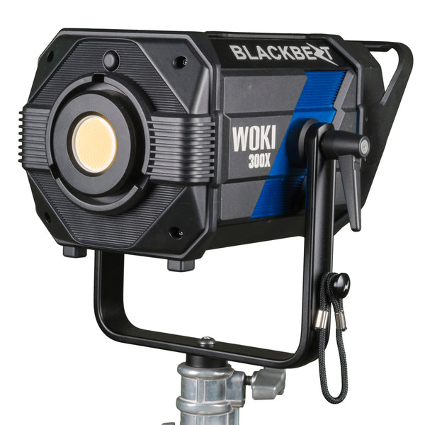 WOKI 300X bi-color 2600K-6500K cinema LED video light Bowens mount 300W